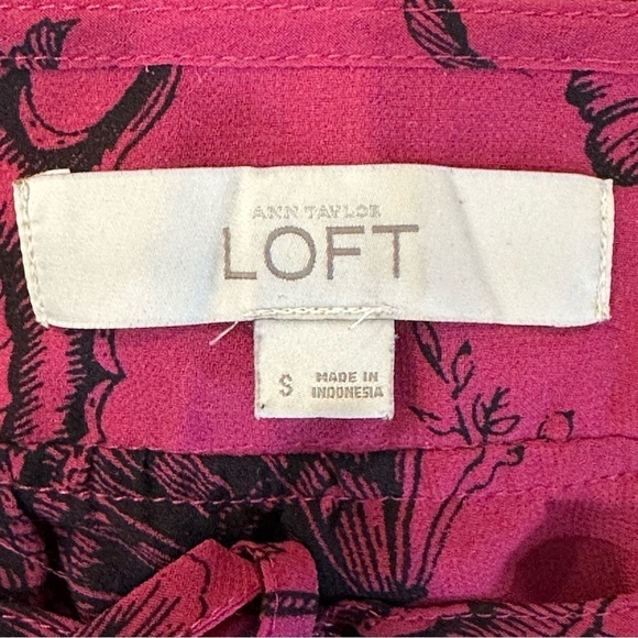 Loft Butterfly Print Magenta Pink Sheer Blouse Neck Tie - Picture 3 of 5